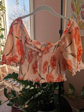 Bila77 Smocked Crop Top